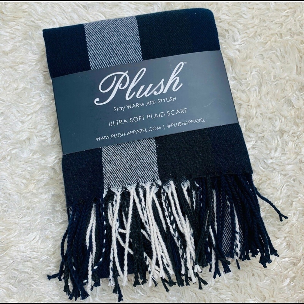 BRAND NEW - Plush Ultra Soft Plaid Scarf